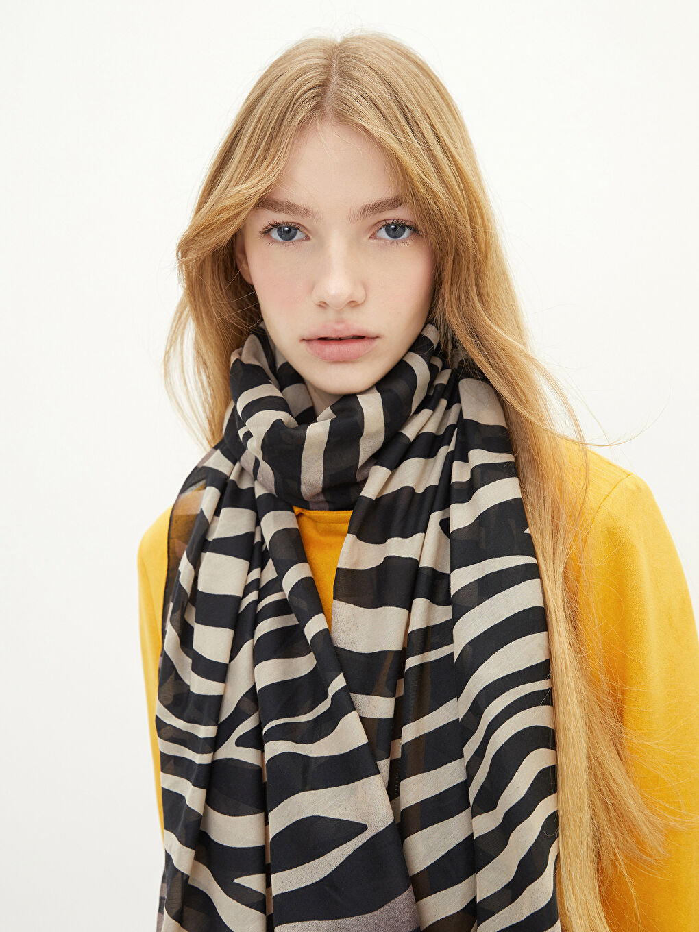 Patterned Women's Scarf