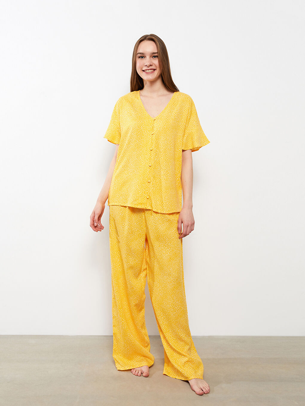 Ensemble de Pyjama pour Femmes en Viscose à Manches Courtes et Imprimé à Col en V-1