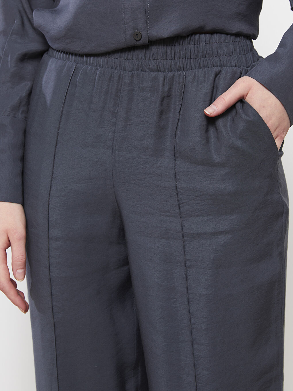 Antrasit Beli Lastikli Düz Cep Detaylı Kadın Pantolon-3