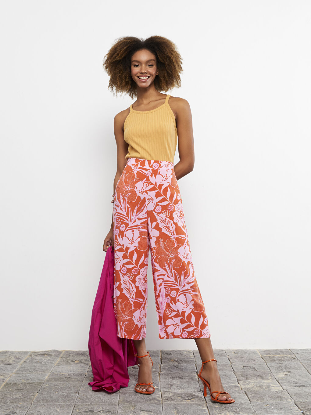 Maiou Sportiv Simplu cu Guler Halter pentru Femei-2