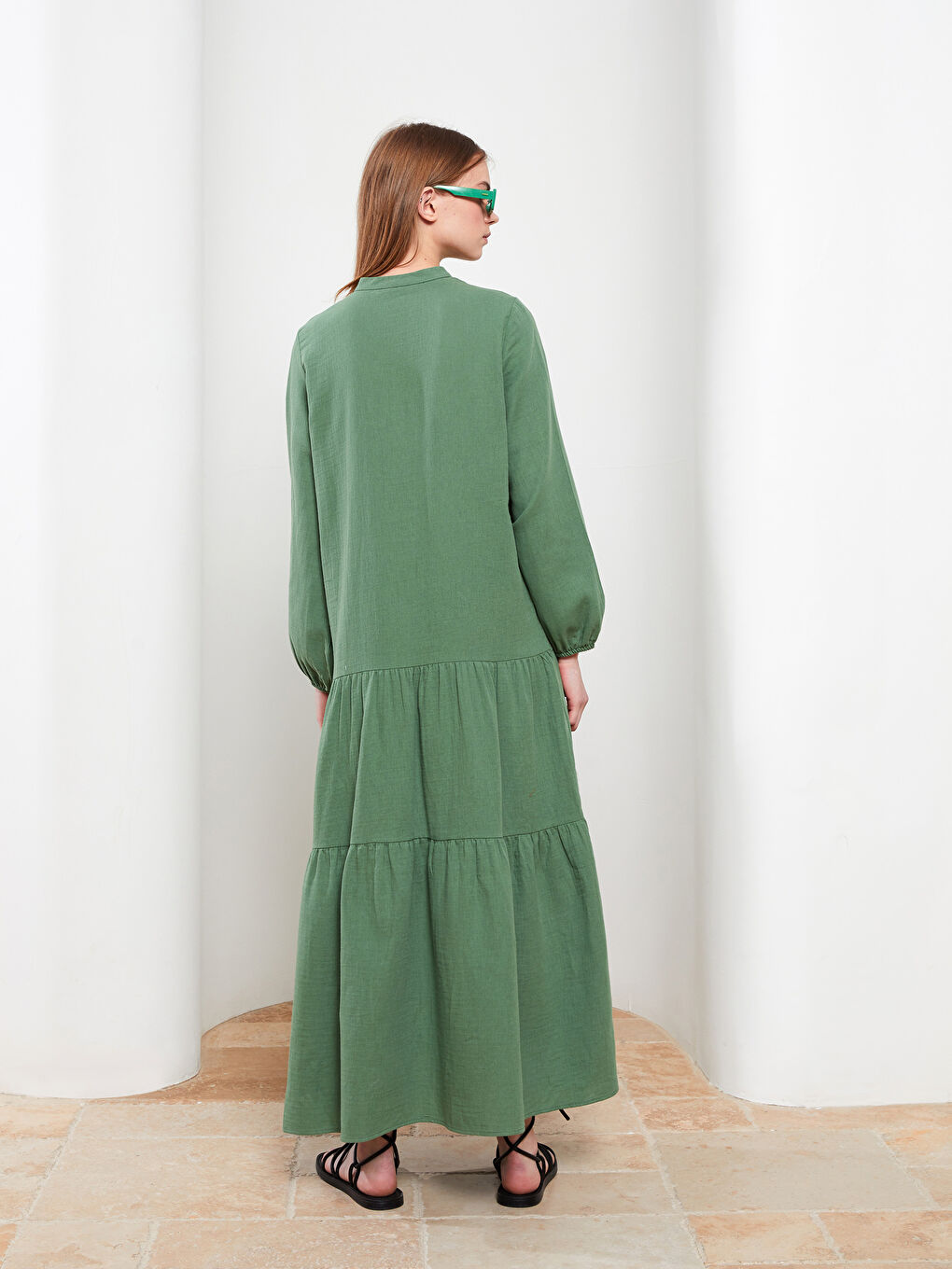 فستان قطن كم طويل بياقة مندرين للسيدات-9