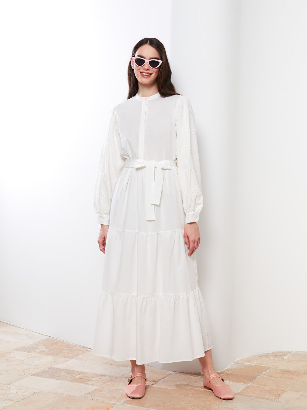 Ekru Dik Yaka Nakışlı Uzun Kollu Poplin Kadın Elbise-1