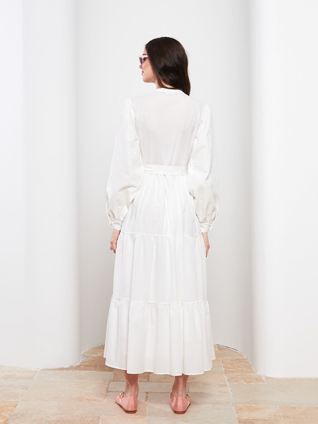 Ekru Dik Yaka Nakışlı Uzun Kollu Poplin Kadın Elbise-4