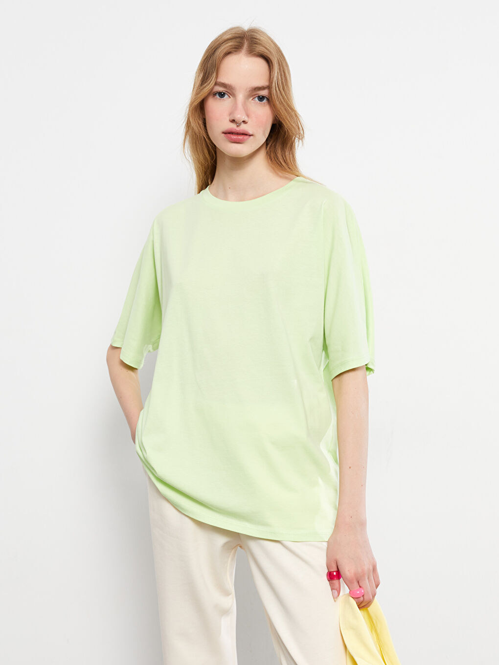 Yeşil Bisiklet Yaka Baskılı Kısa Kollu Pamuklu Kadın Tişört