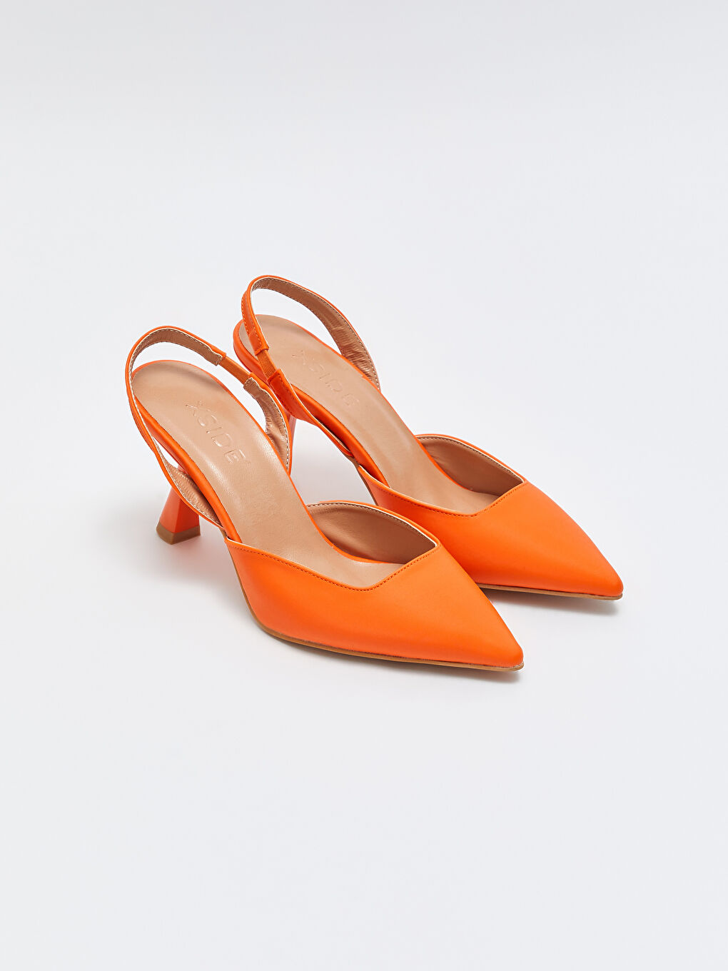 Turuncu Sivri Burun Kadın Topuklu Ayakkabı