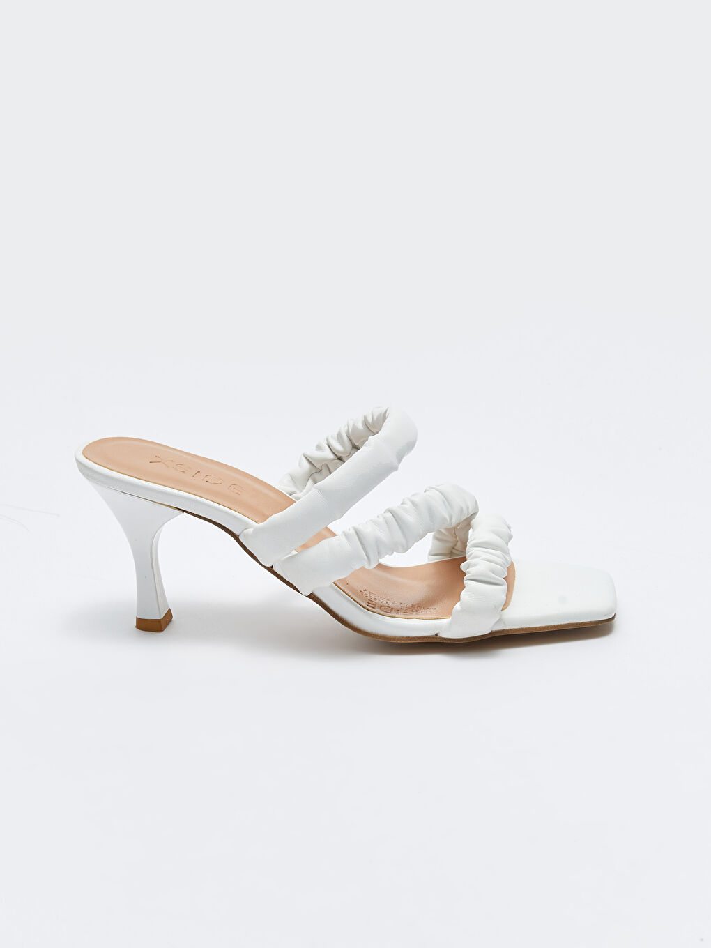 سليبر بكعب للسيدات بتصميم حزام متقاطع-1