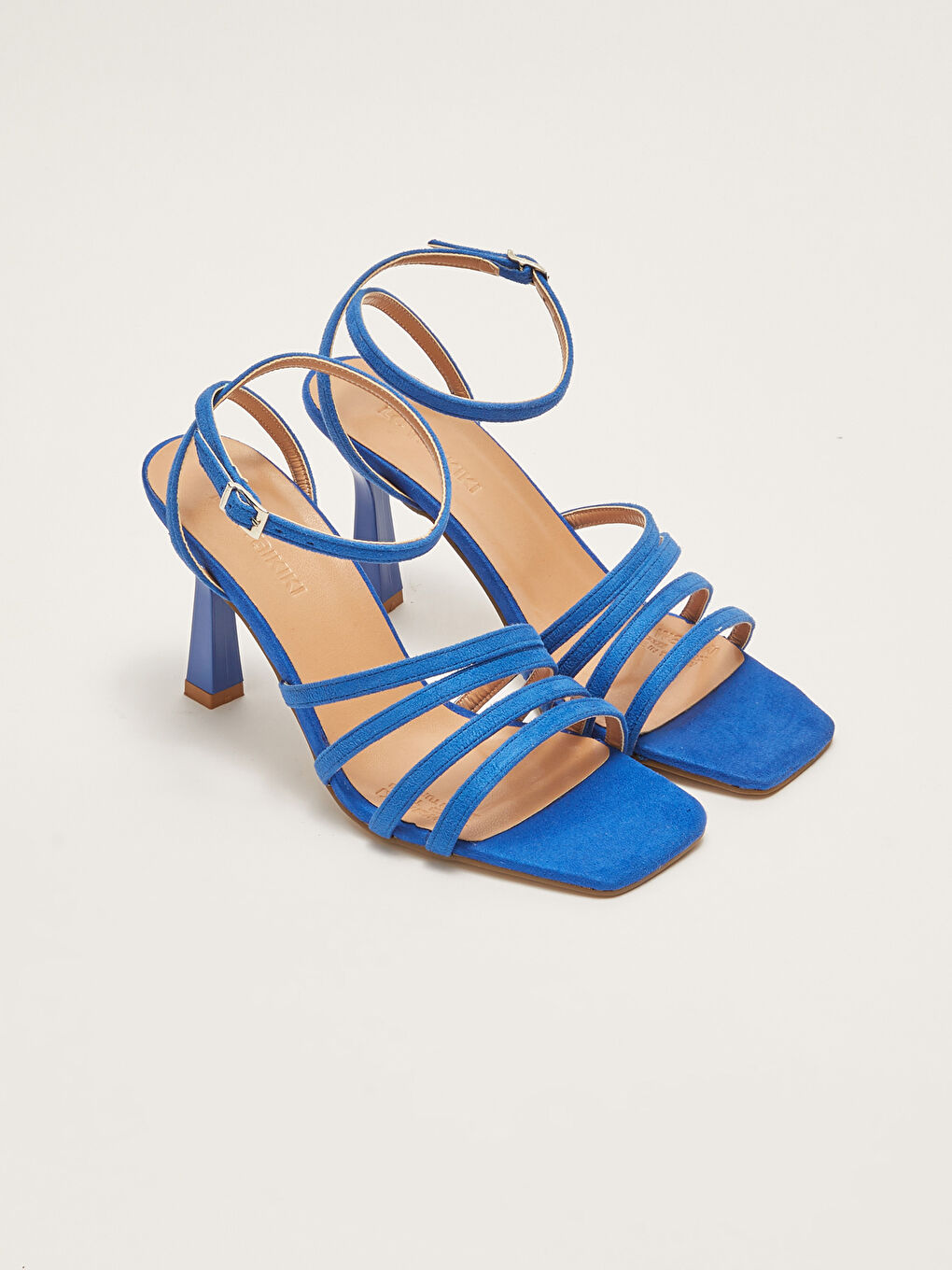Mavi İnce Bant Detaylı Kadın Topuklu Ayakkabı