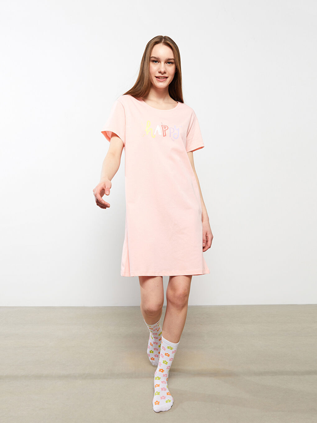 قميص نوم قطن بياقة دائرية مطبوع كم قصير للسيدات-1