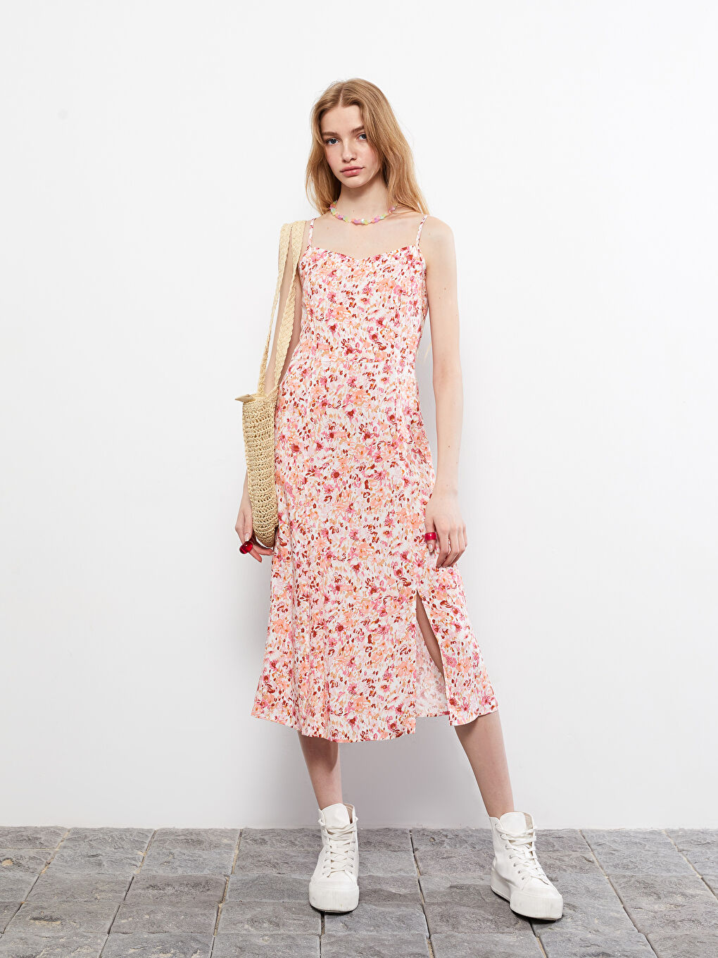 Ekru Kalp Yaka Çiçekli Askılı Viskon Kadın Elbise