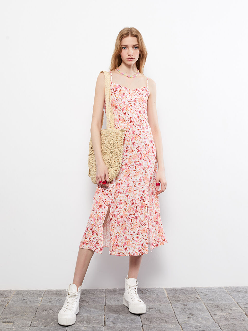 Ekru Kalp Yaka Çiçekli Askılı Viskon Kadın Elbise-1