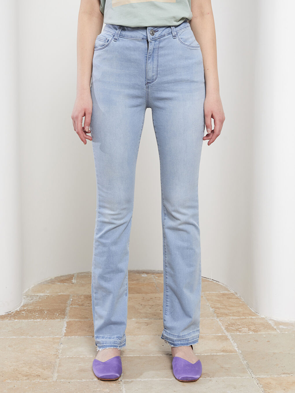 Mercury Skinny Fit Women's Rodeo Jean Pants with Pocket Detail-2