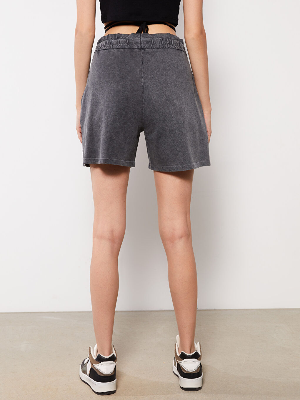 Antrasit Kadın Beli Lastikli Düz Şort-3