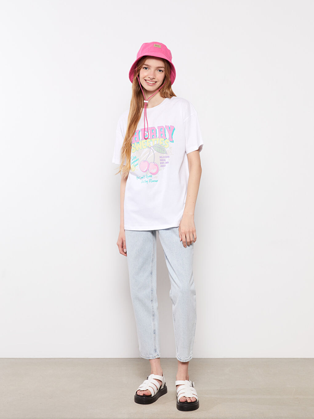 Beyaz Bisiklet Yaka Baskılı Kısa Kollu Pamuklu Kadın Tişört-2