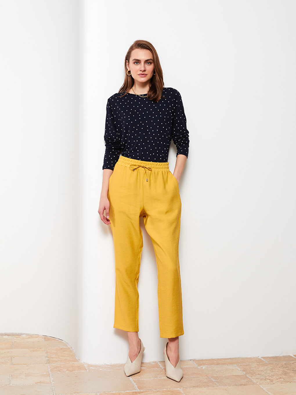 Sarı Kadın Beli Lastikli Rahat Kalıp Düz Pantolon