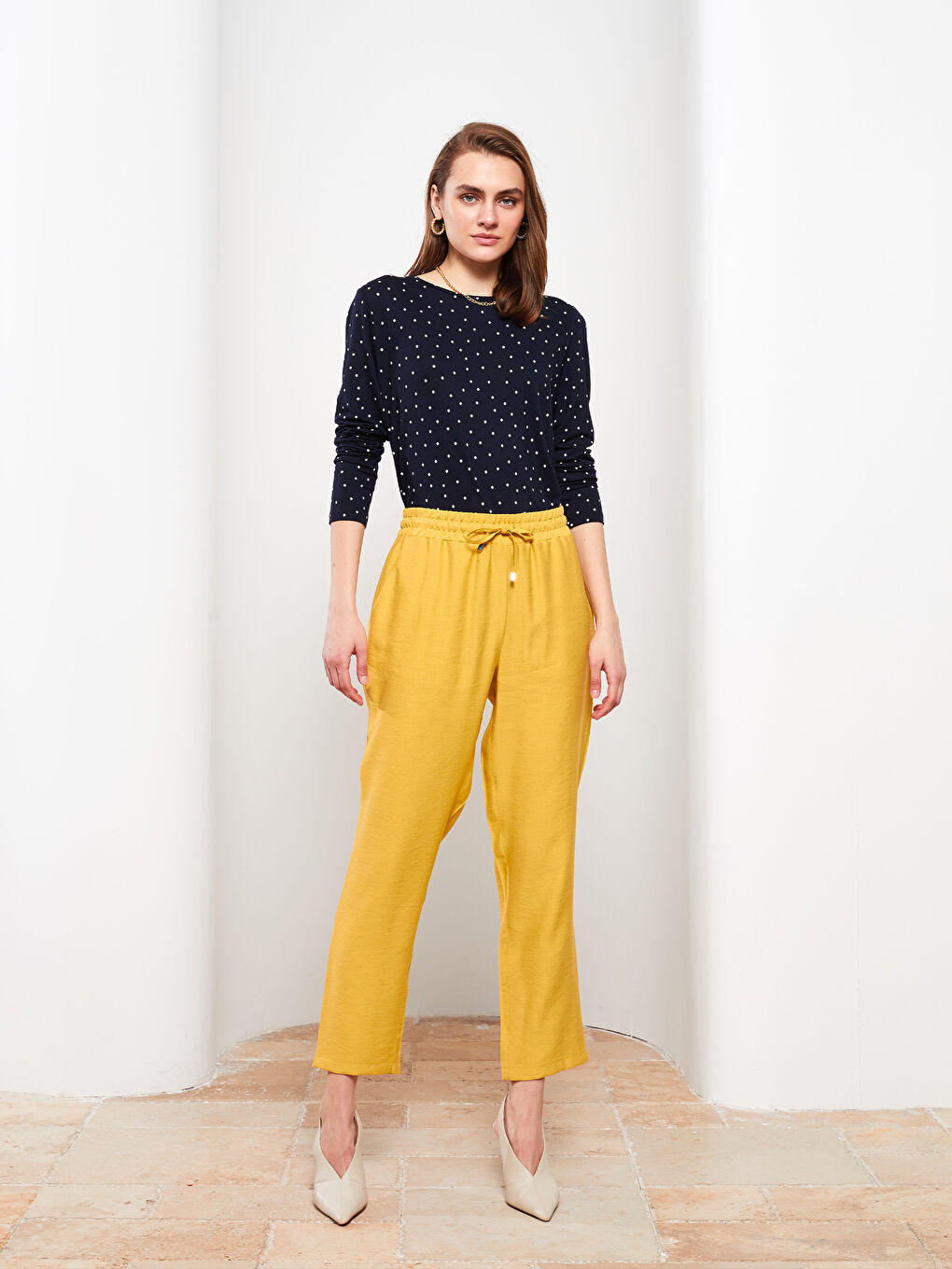 Sarı Kadın Beli Lastikli Rahat Kalıp Düz Pantolon-1