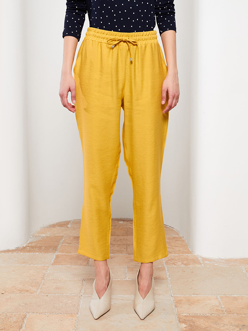 Sarı Kadın Beli Lastikli Rahat Kalıp Düz Pantolon-3