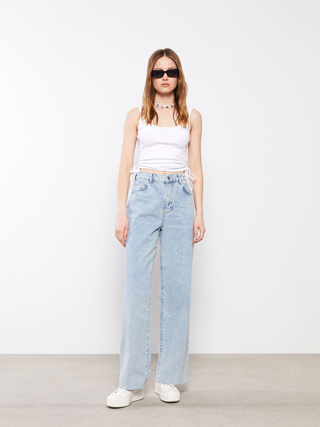 Beyaz Kadın U Yaka Düz Crop