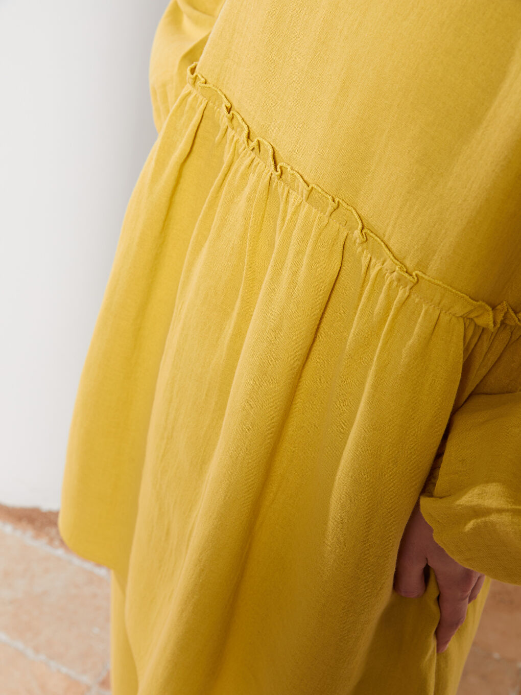 Sarı Bisiklet Yaka Düz Uzun Kollu Müslin Kumaş Kadın Tunik-4