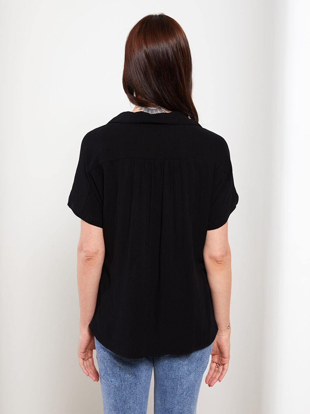 Front Button Closure Plain Short Sleeve Crinkle Fabric Maternity Shirt-4