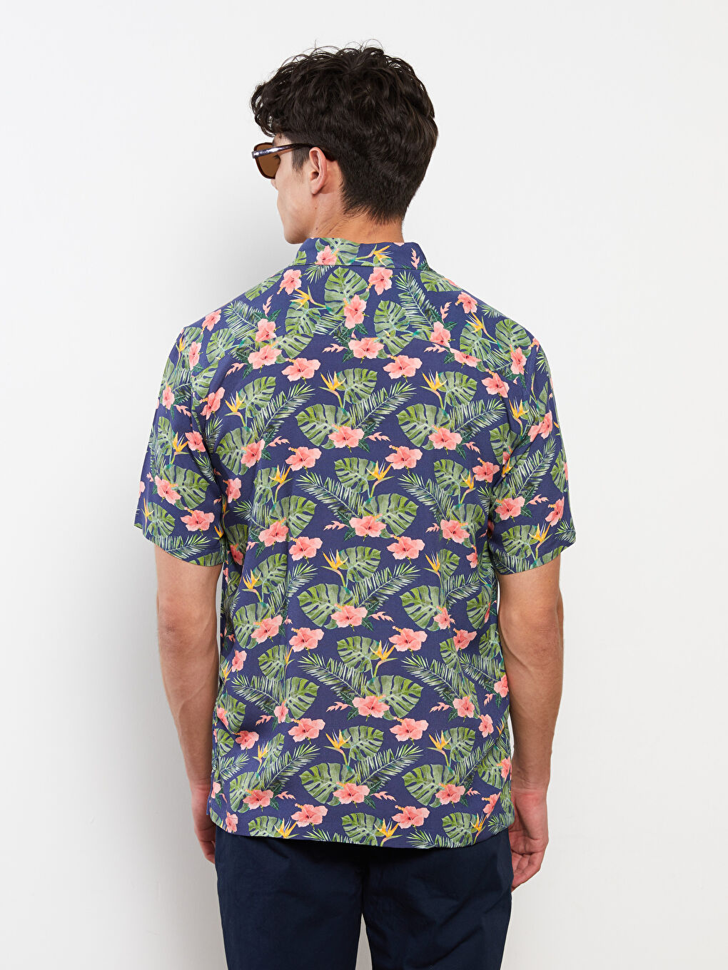 Siyah Regular Fit Kısa Kollu Desenli Viskon Erkek Gömlek-4