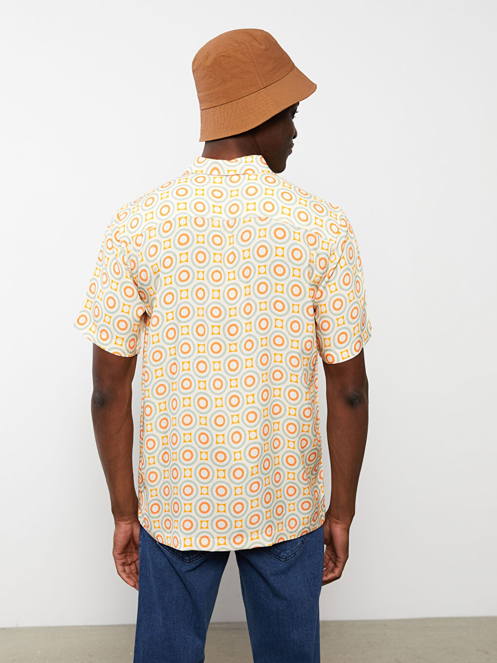 قميص رجالي بأكمام قصيرة وقصة عادية ونقشة-4