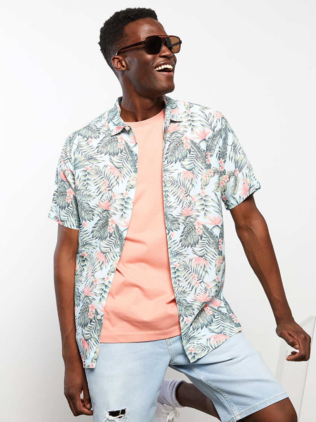 Turkuaz Regular Fit Kısa Kollu Desenli Viskon Erkek Gömlek-1