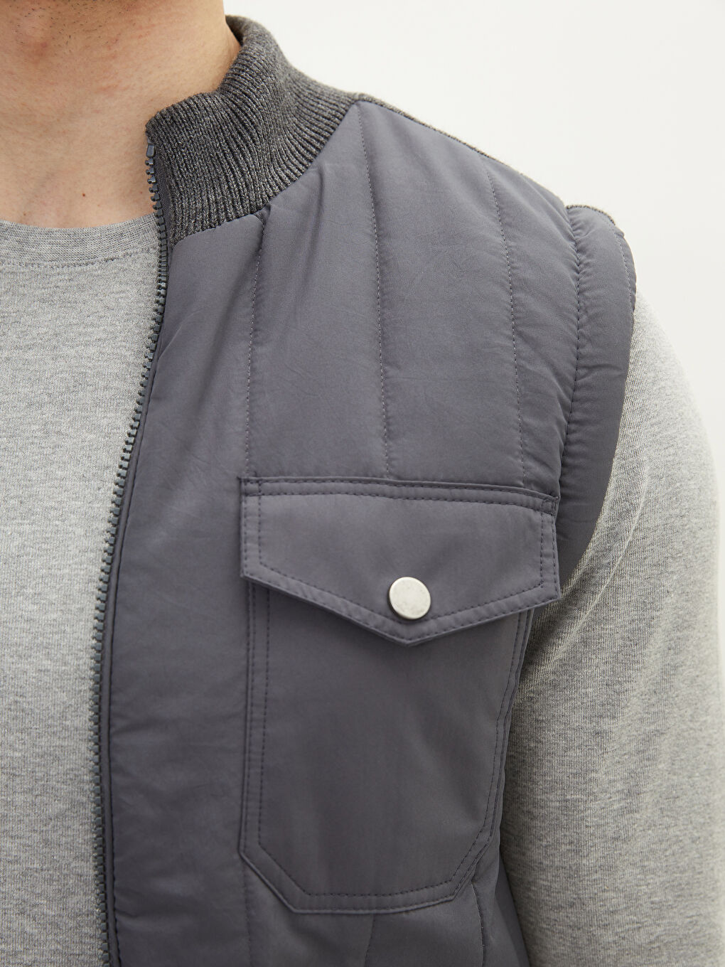 Gri Standart Kalıp Dik Yaka Erkek Triko Yelek-2