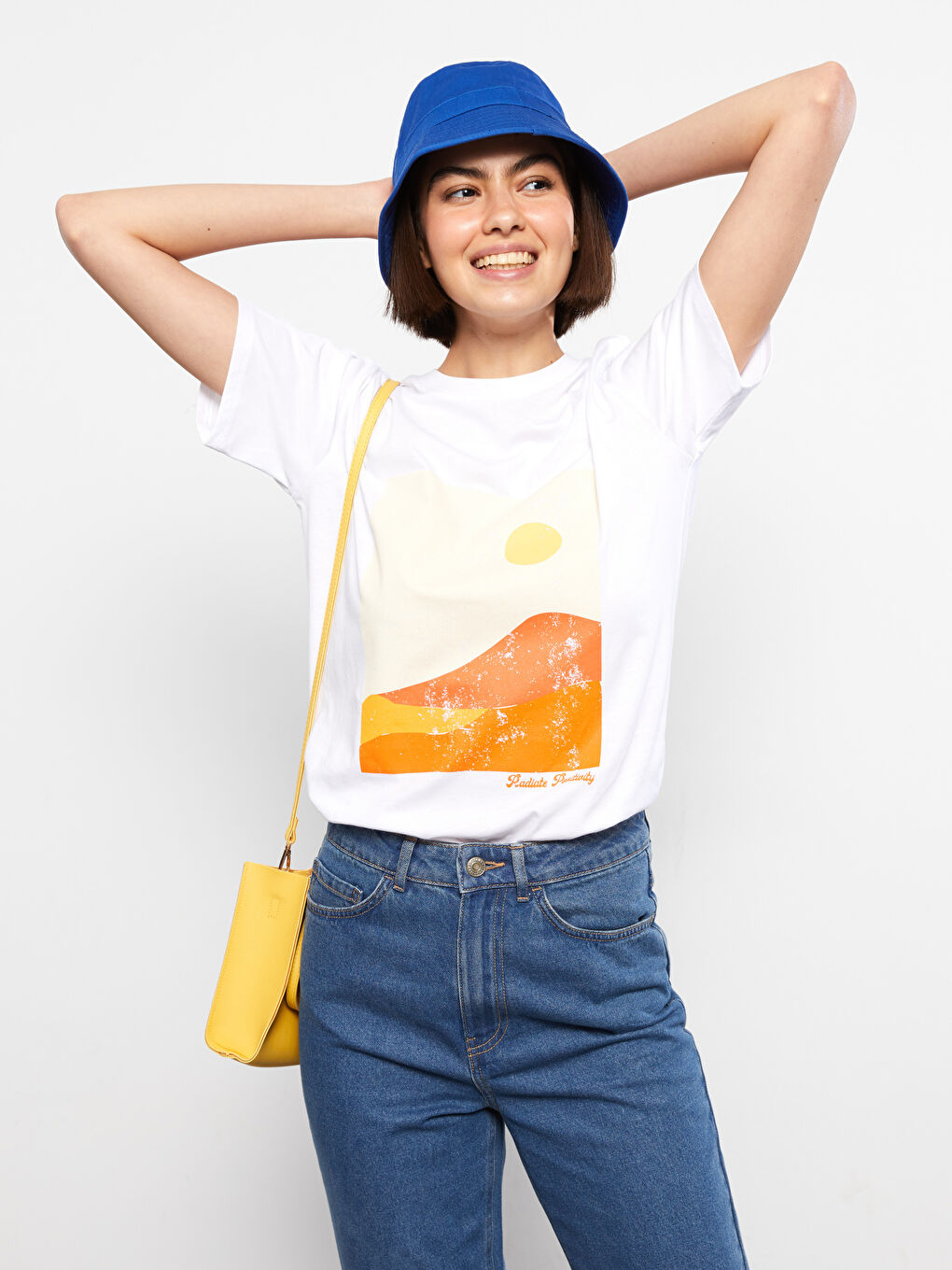 Beyaz Bisiklet Yaka Baskılı Kısa Kollu Pamuklu Kadın Tişört-2