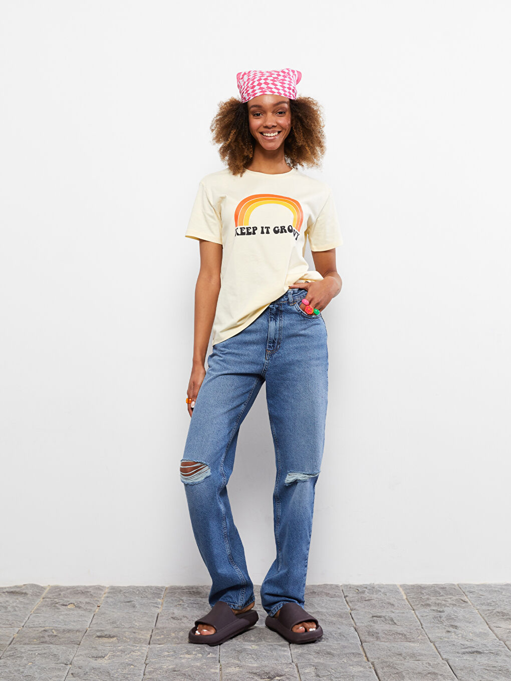 Bej Bisiklet Yaka Baskılı Kısa Kollu Pamuklu Kadın Tişört