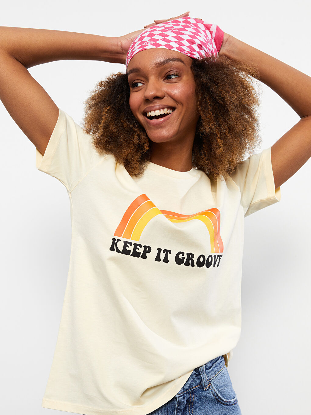 Bej Bisiklet Yaka Baskılı Kısa Kollu Pamuklu Kadın Tişört-3