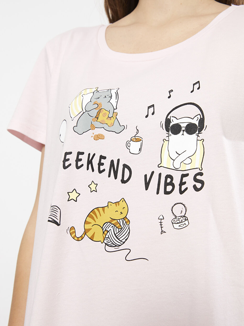 Pembe U Yaka Baskılı Kısa Kollu Pamuklu Kadın Gecelik-2