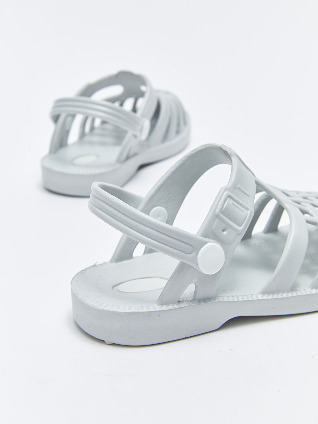 صنادل بناتي رضع للشاطئ مقفولة من الأمام فلات-6