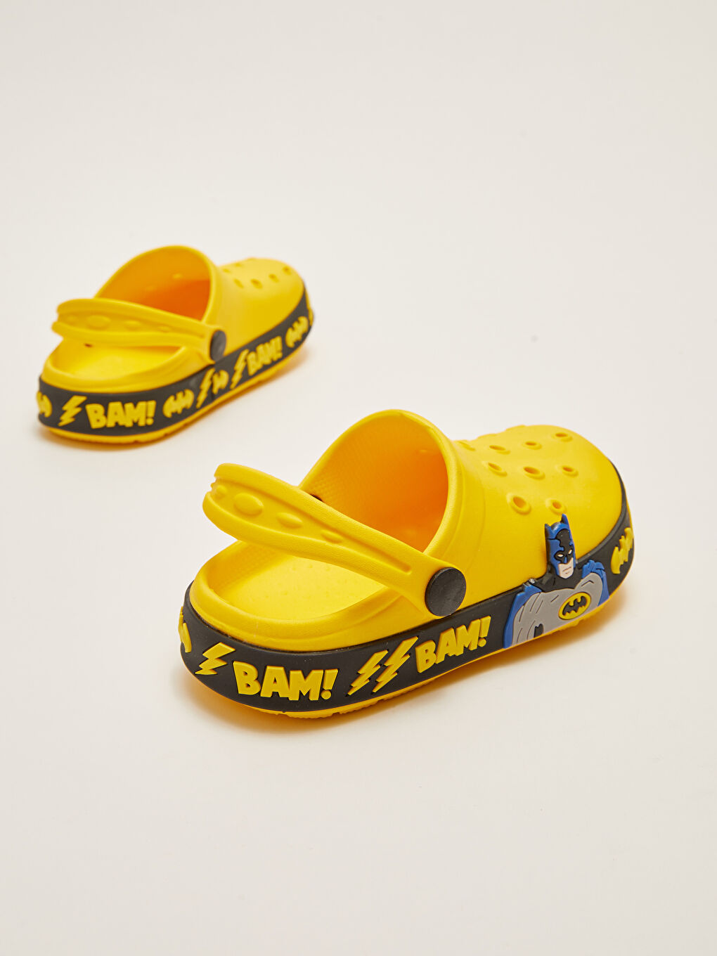LCW STEPS Batman Lizenzierte Jungen Strandsandalen -S2IR42Z4-CRK