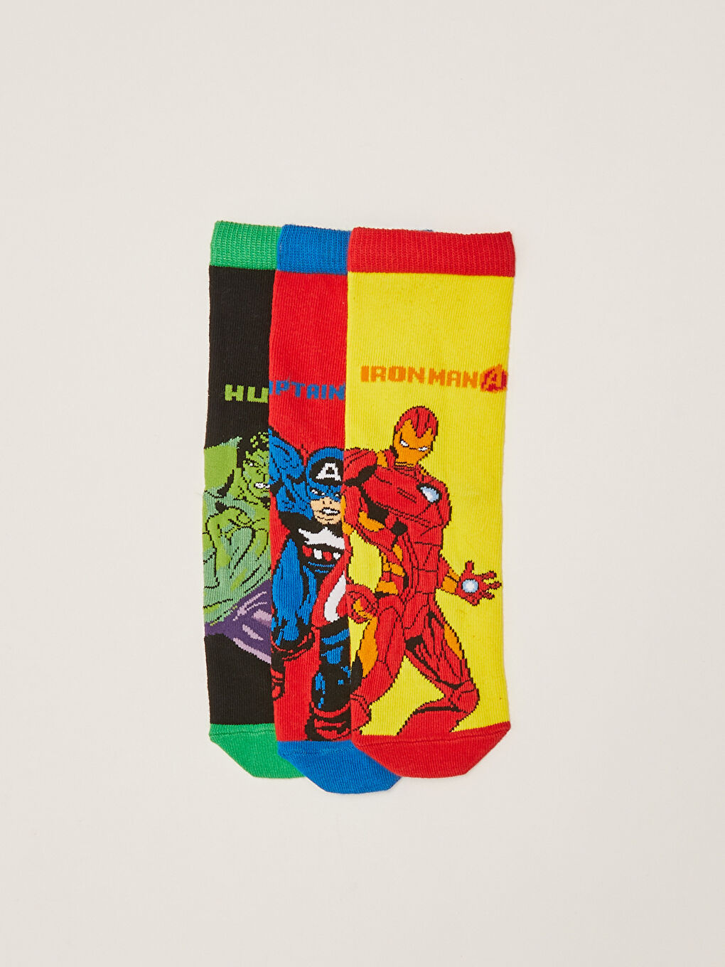 LC Waikiki Avengers Patterned Boys Socks 3 Pack -S2IS10Z4-K00