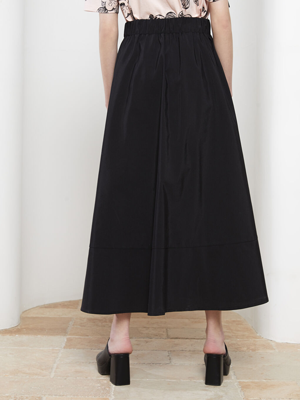 Siyah Beli Lastikli Düz A Kesim Poplin Kadın Etek-4