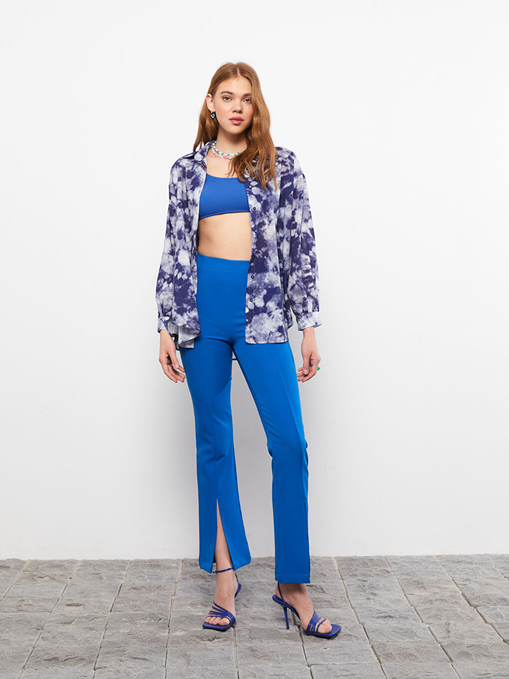 بنطلون للسيدات بخصر بسحاب وقصة ضيقة مستقيمة بتفصيلة شق-1