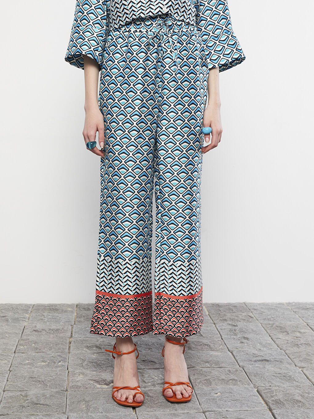 Elastic Waist Patterned Pocket Detailed Women's Trousers-4