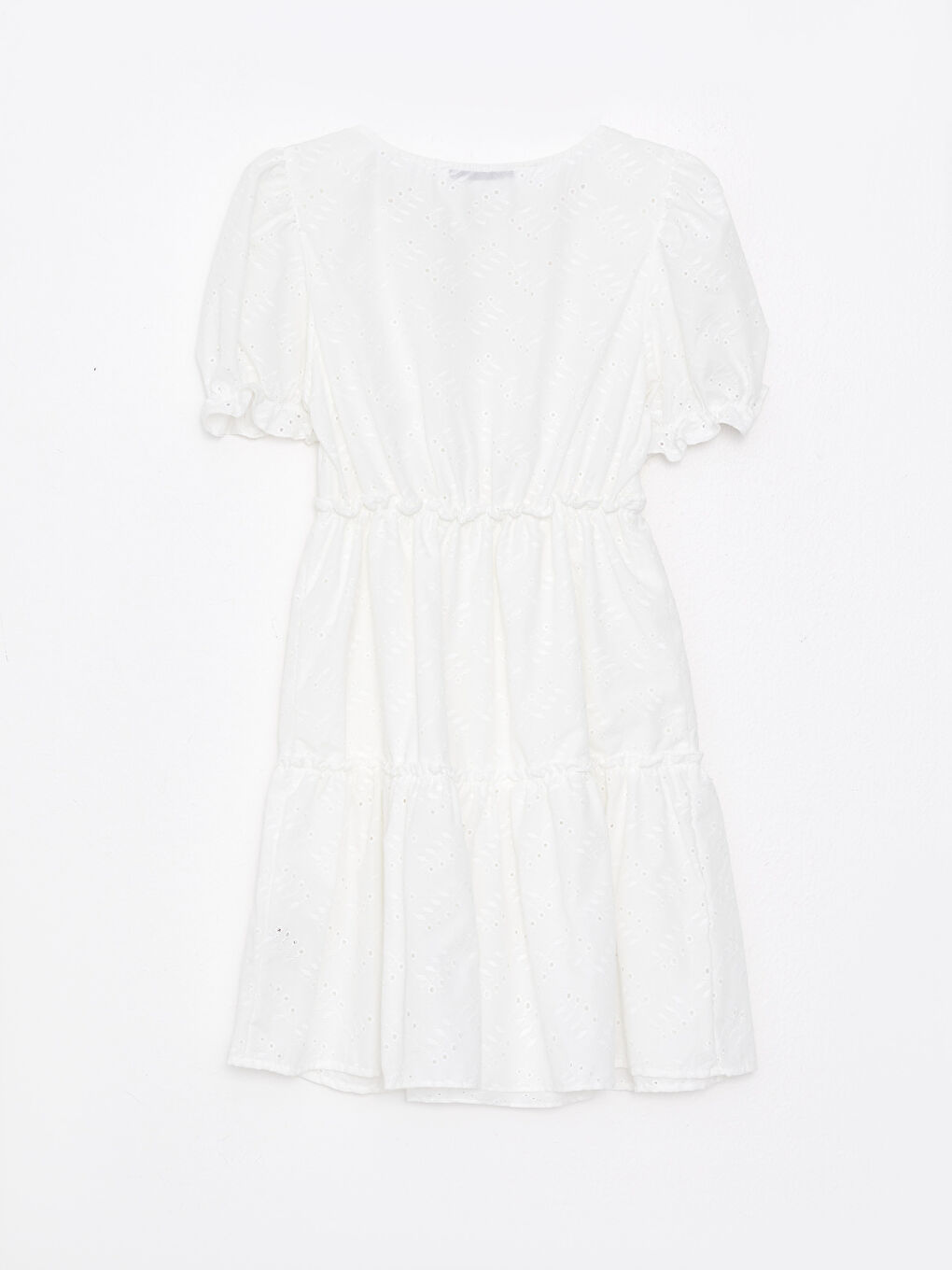 Beyaz V Yaka Kendinden Desenli Kısa Kollu Brode Kadın Elbise-6