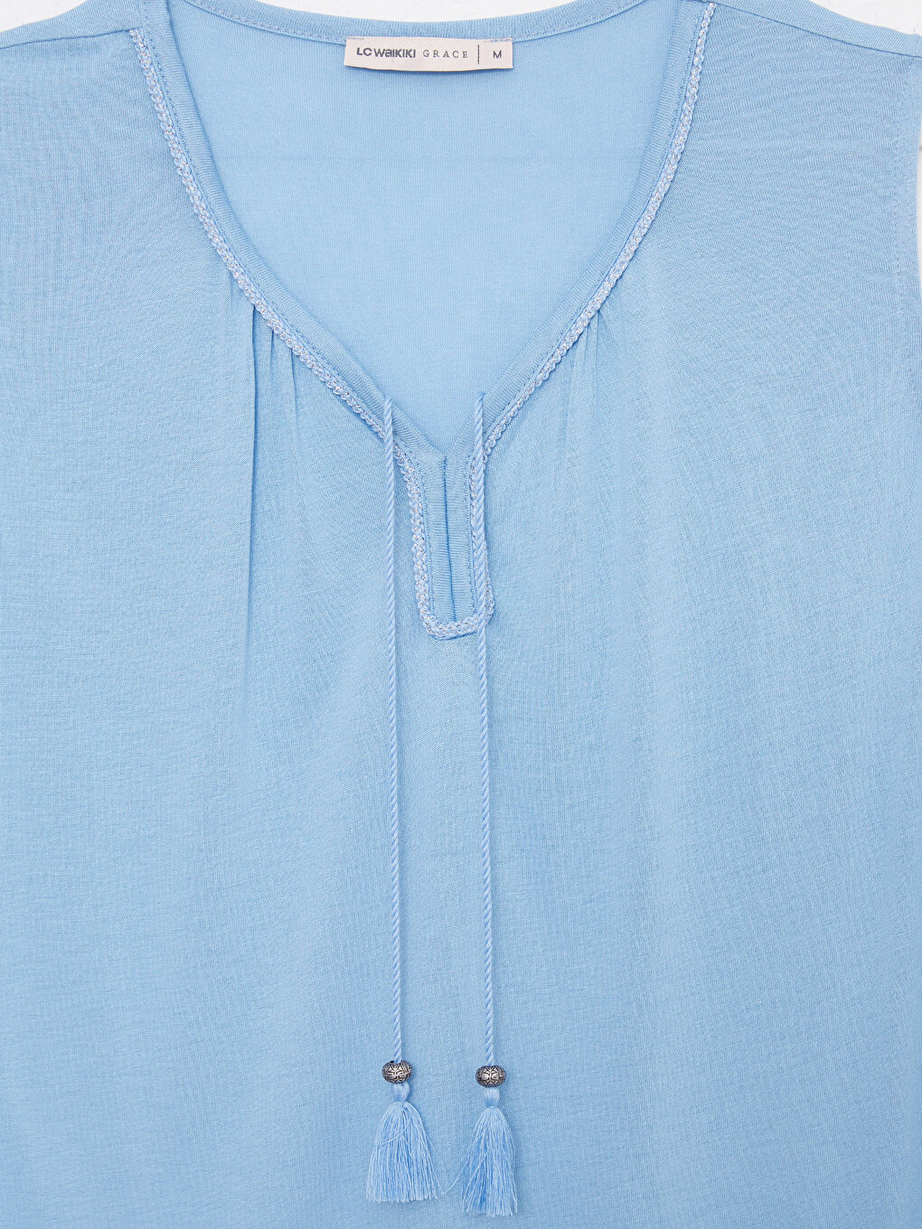 Mavi Bağlamalı Yaka Nakışlı Kolsuz Viskon Kadın Bluz-6