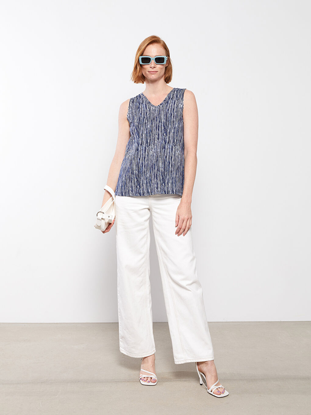 İndigo V Yaka Desenli Pamuklu Kadın Atlet-2