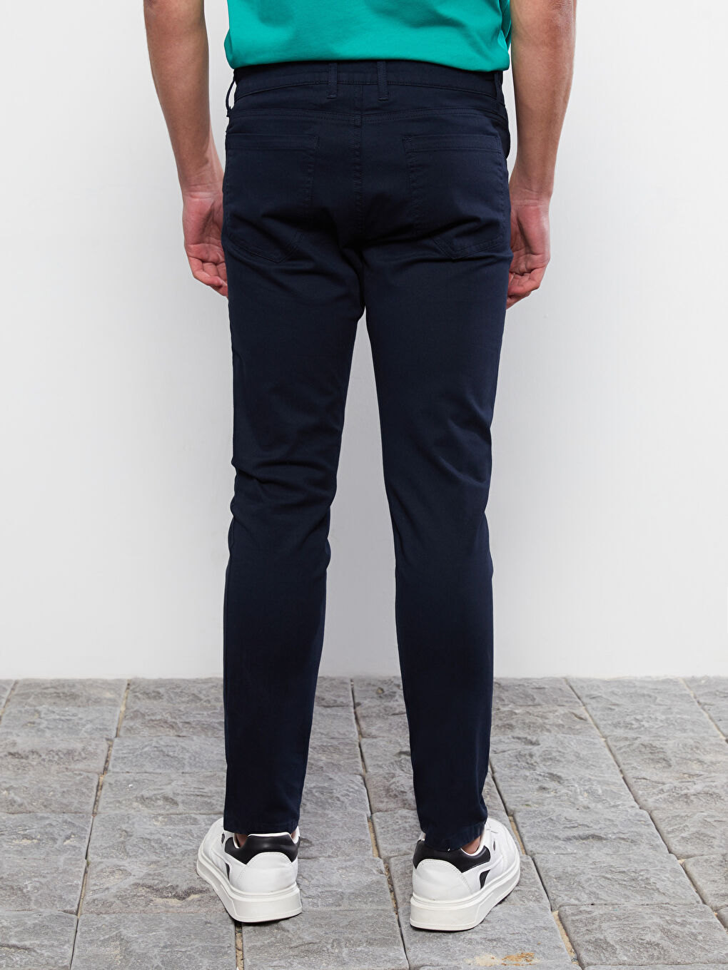 بنطلون رجالي بقصة رفيعة من قماش التويل-4