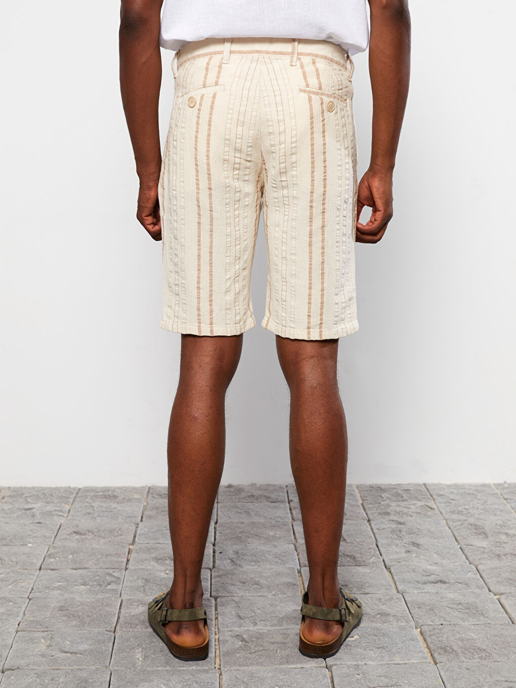 Bej Standart Kalıp Çizgili Erkek Şort-4