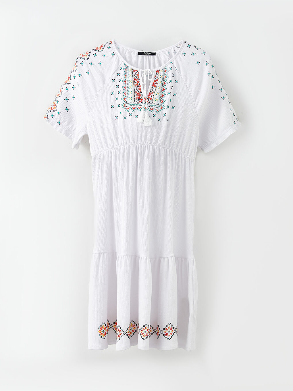 Beyaz Bağlamalı Yaka Nakışlı Kısa Kollu Krinkle Hamile Elbise-5