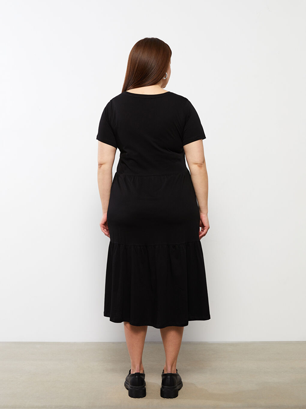 Plus Size V-Neck Straight Short Sleeve Cotton Women's Dress-4