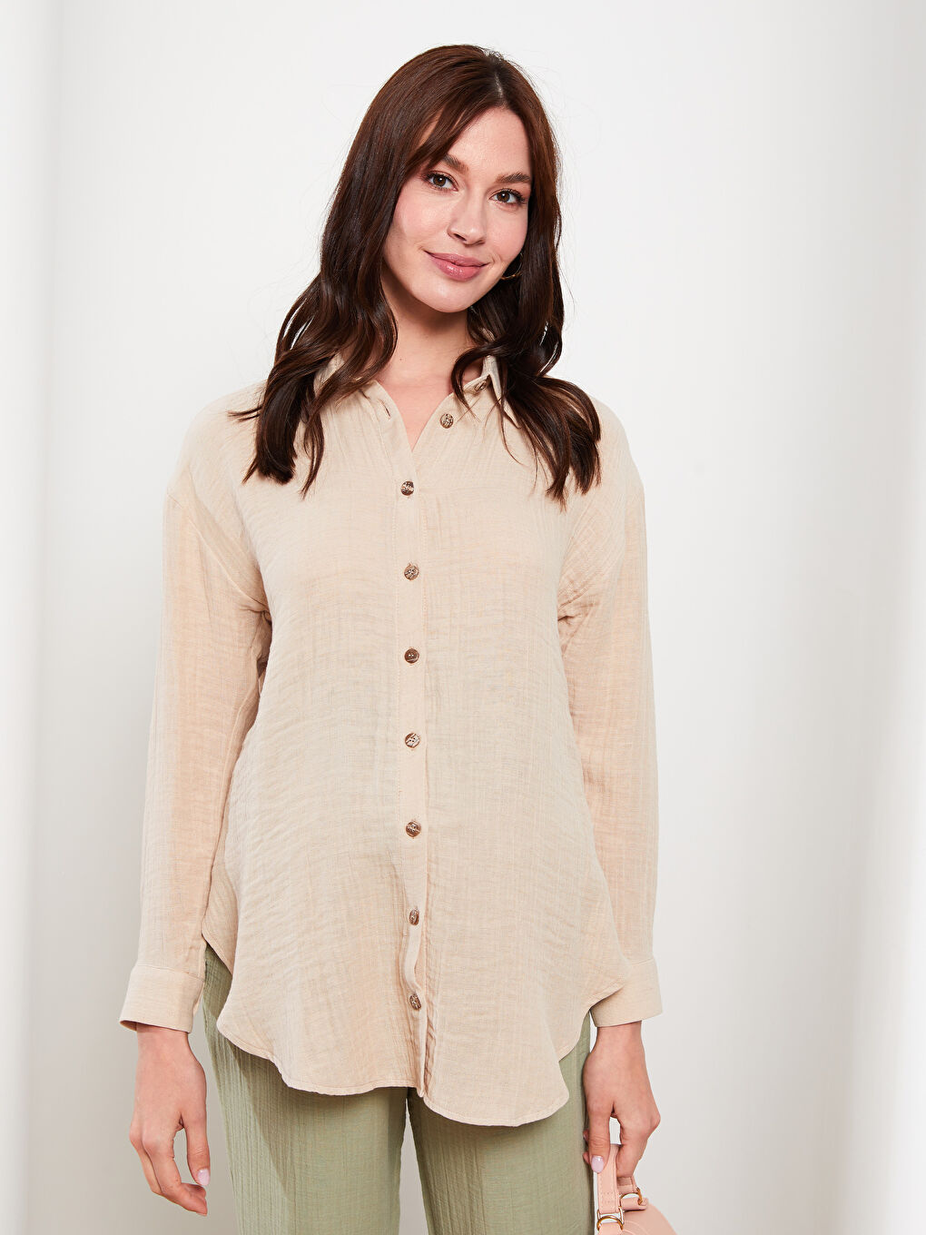Bej Önden Düğme Kapamalı Düz Uzun Kollu Müslin Kumaş Hamile Gömlek