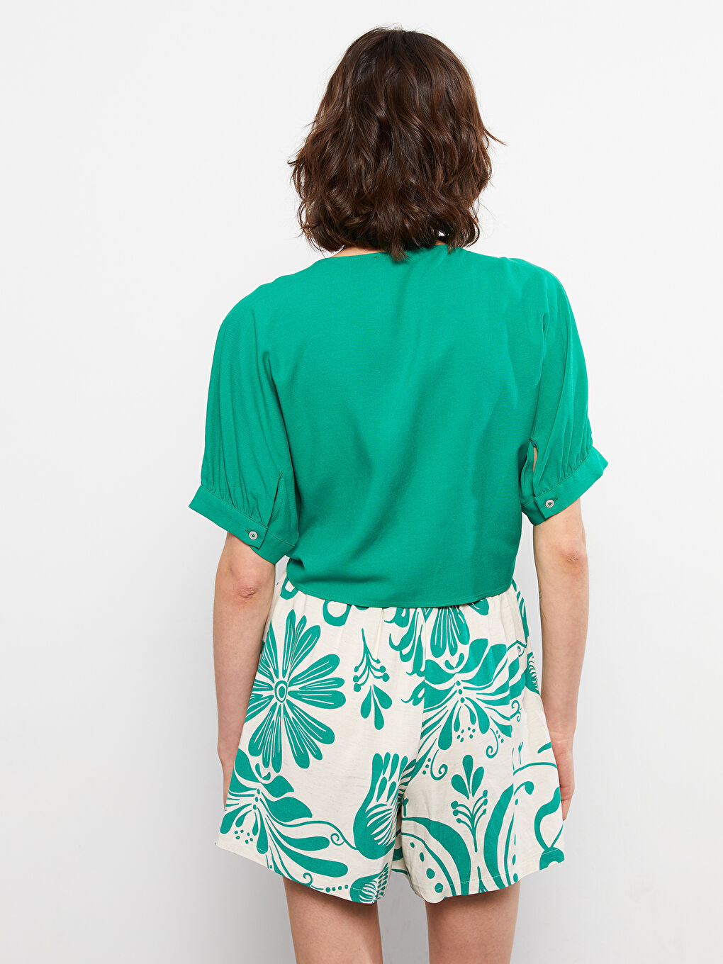 بلوزة ياقة على شكل حرف V كم قصير لمسة كتان للسيدات-4