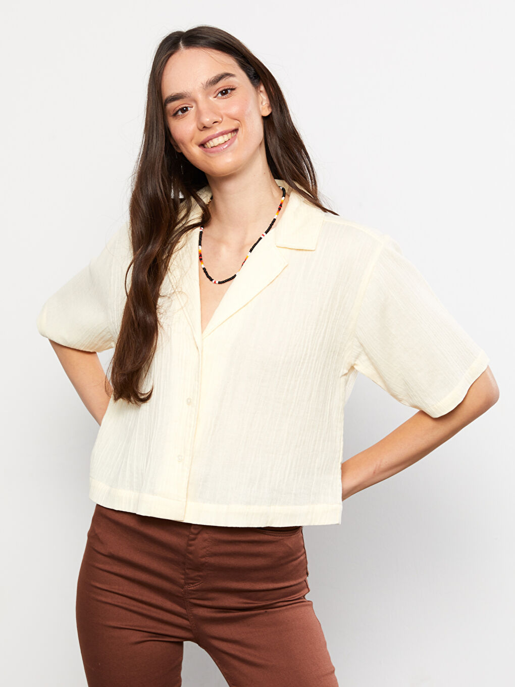 Муслиновая женская рубашка с коротким рукавом и застежкой спереди на пуговицах-1