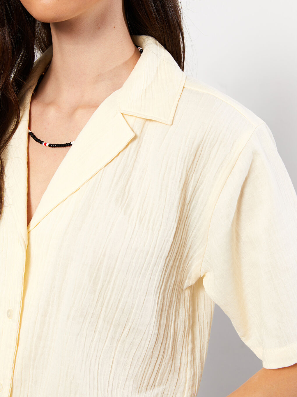 Муслиновая женская рубашка с коротким рукавом и застежкой спереди на пуговицах-3