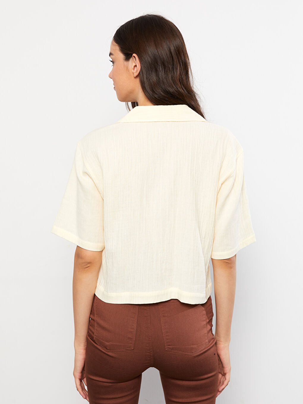 Муслиновая женская рубашка с коротким рукавом и застежкой спереди на пуговицах-4