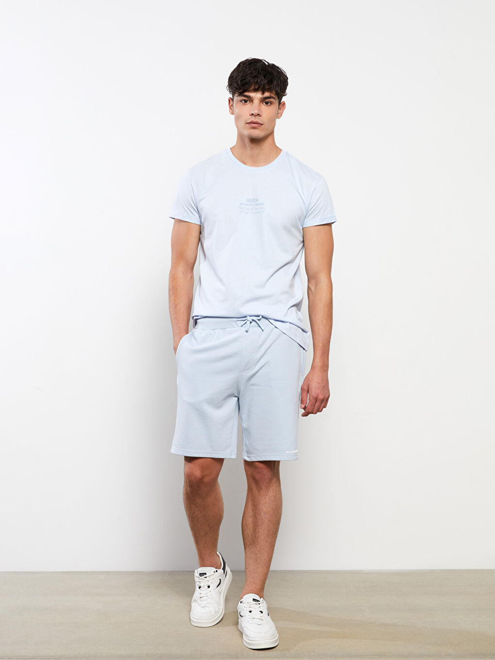 Mavi Standart Kalıp Erkek Şort